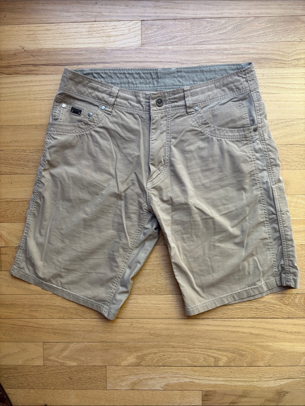 Kuhl Men’s Size 34 Cargo Shorts Beige Outdoors Hiking Camping